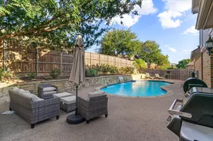 8212 Hallmark Dr, North Richland Hills, TX 76182 - Photo 5