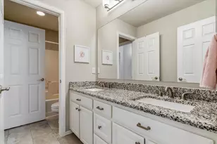 8212 Hallmark Dr, North Richland Hills, TX 76182 - Photo 35