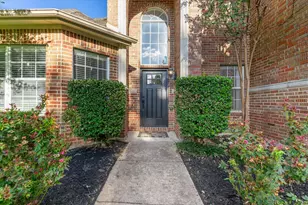 8212 Hallmark Dr, North Richland Hills, TX 76182 - Photo 5