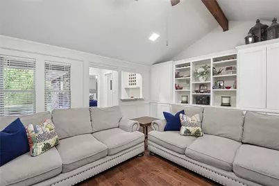 257 Willow Ridge Road, Fort Worth, TX 76103 - Photo 9