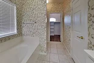1829 Carver Dr, Carrollton, TX 75010 - Photo 11