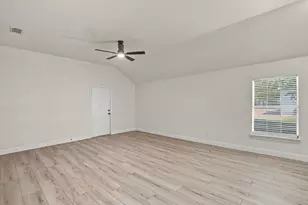 807 Wyatt St, Waxahachie, TX 75165 - Photo 9