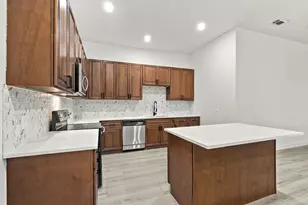 807 Wyatt St, Waxahachie, TX 75165 - Photo 5