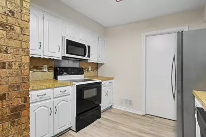 533 San Pedro Drive, Garland, TX 75043 - Photo 9