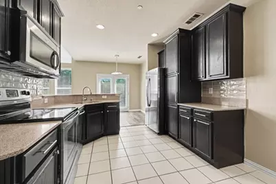 932 Avondale Lane, Plano, TX 75025 - Photo 7