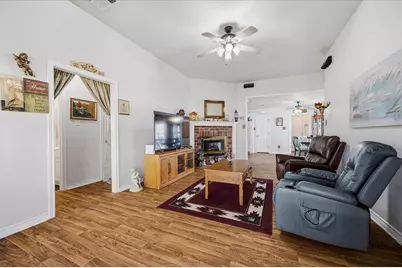 510 E Avenue F, Midlothian, TX 76065 - Photo 7