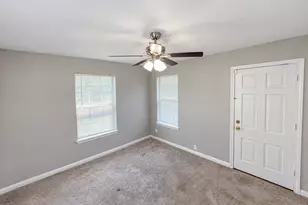 2001 S 9th St, Temple, TX 76504 - Photo 11