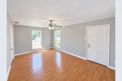 2001 S 9th Street, Temple, TX 76504 - Photo 5