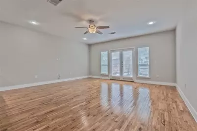 6051 Ross Avenue #110, Dallas, TX 75206 - Photo 11