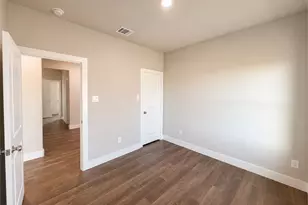 340 Mercy St, Greenville, TX 75401 - Photo 7