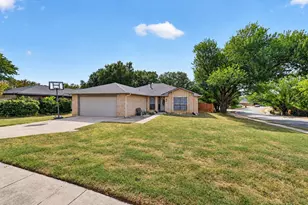 806 Creekside Dr, Euless, TX 76040 - Photo 35