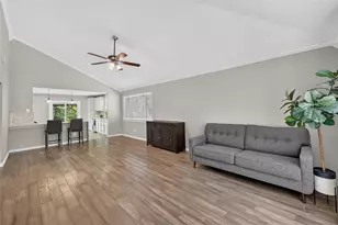 806 Creekside Dr, Euless, TX 76040 - Photo 11