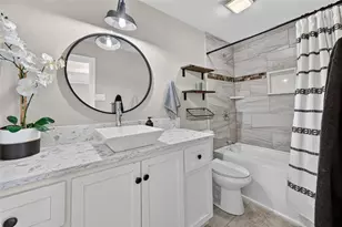 806 Creekside Dr, Euless, TX 76040 - Photo 5