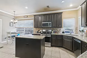 2314 Balleybrooke Dr, Lewisville, TX 75077 - Photo 9