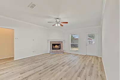 204 Troxell Boulevard, Rhome, TX 76078 - Photo 9