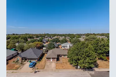 204 Troxell Boulevard, Rhome, TX 76078 - Photo 3