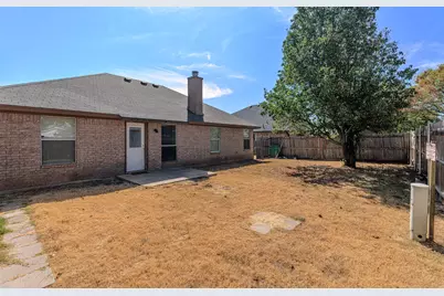 204 Troxell Boulevard, Rhome, TX 76078 - Photo 5