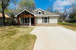 821 W Nelson St, Denison, TX 75020 - Photo 1