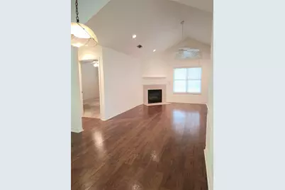 918 Bridges Drive, Arlington, TX 76012 - Photo 3