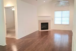 918 Bridges Dr, Arlington, TX 76012 - Photo 3