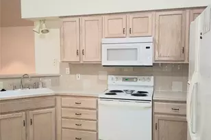 918 Bridges Dr, Arlington, TX 76012 - Photo 7