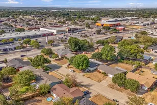 813 Jerry Ln, Bedford, TX 76022 - Photo 29