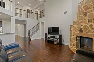 419 Paluxy Dr, Irving, TX 75039 - Photo 11