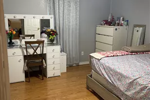 325 Sparks Dr, Grand Prairie, TX 75051 - Photo 5