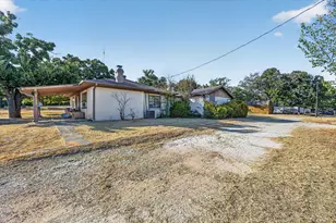 2332 County Rd 411, Alvarado, TX 76009 - Photo 11