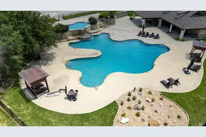 7420 S Aberdeen Drive, Cleburne, TX 76033 - Photo 11