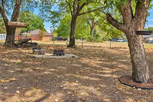 800 Kerry Ln, Azle, TX 76020 - Photo 31
