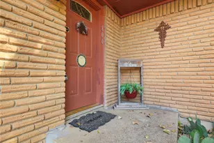 800 Kerry Ln, Azle, TX 76020 - Photo 5