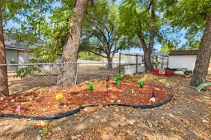 800 Kerry Ln, Azle, TX 76020 - Photo 29