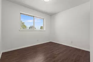 2563 Wood Valley Dr, Dallas, TX 75211 - Photo 15