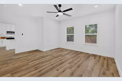 1308 E Collin Street, Corsicana, TX 75110 - Photo 17