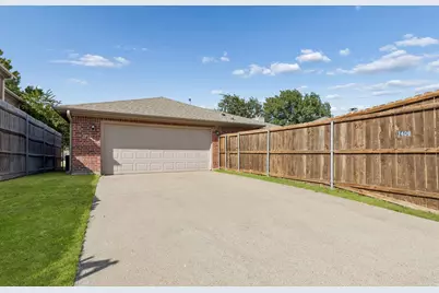 7406 Bayview Drive, Rowlett, TX 75088 - Photo 29