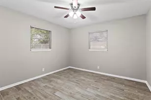 7425 S College Cir, North Richland Hills, TX 76180 - Photo 19