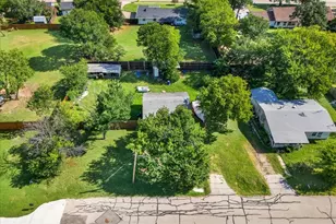 506 Alvarado St, Mansfield, TX 76063 - Photo 3