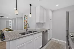 8632 Kingspoint Dr, Dallas, TX 75238 - Photo 11