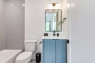 2915 Lucas Dr, Dallas, TX 75219 - Photo 7