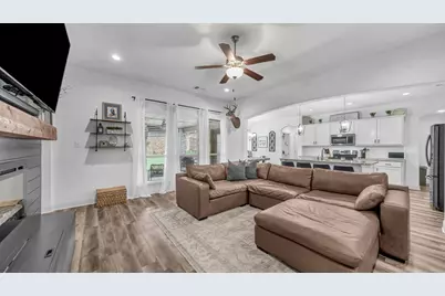 421 Vaquero, Weatherford, TX 76087 - Photo 3