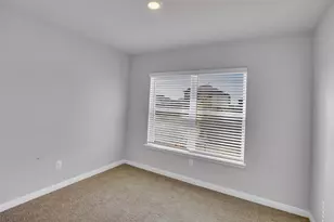 921 Clark Dr, Ferris, TX 75125 - Photo 7