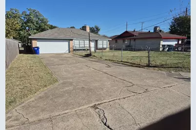 2705 Tanglewood Drive, Lancaster, TX 75134 - Photo 17
