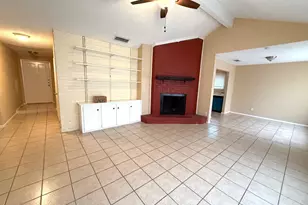 2705 Tanglewood Dr, Lancaster, TX 75134 - Photo 11
