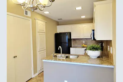 517 Ranch Trail #127, Irving, TX 75063 - Photo 13