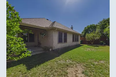 15737 Landing Creek Lane, Fort Worth, TX 76262 - Photo 11