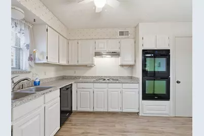 5301 Sarasota Drive, Garland, TX 75043 - Photo 11