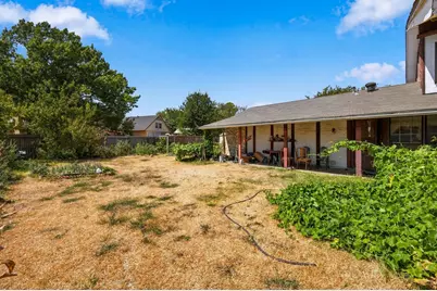 2721 Vancouver Street, Irving, TX 75062 - Photo 23