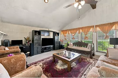 2721 Vancouver Street, Irving, TX 75062 - Photo 3