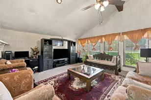 2721 Vancouver St, Irving, TX 75062 - Photo 3